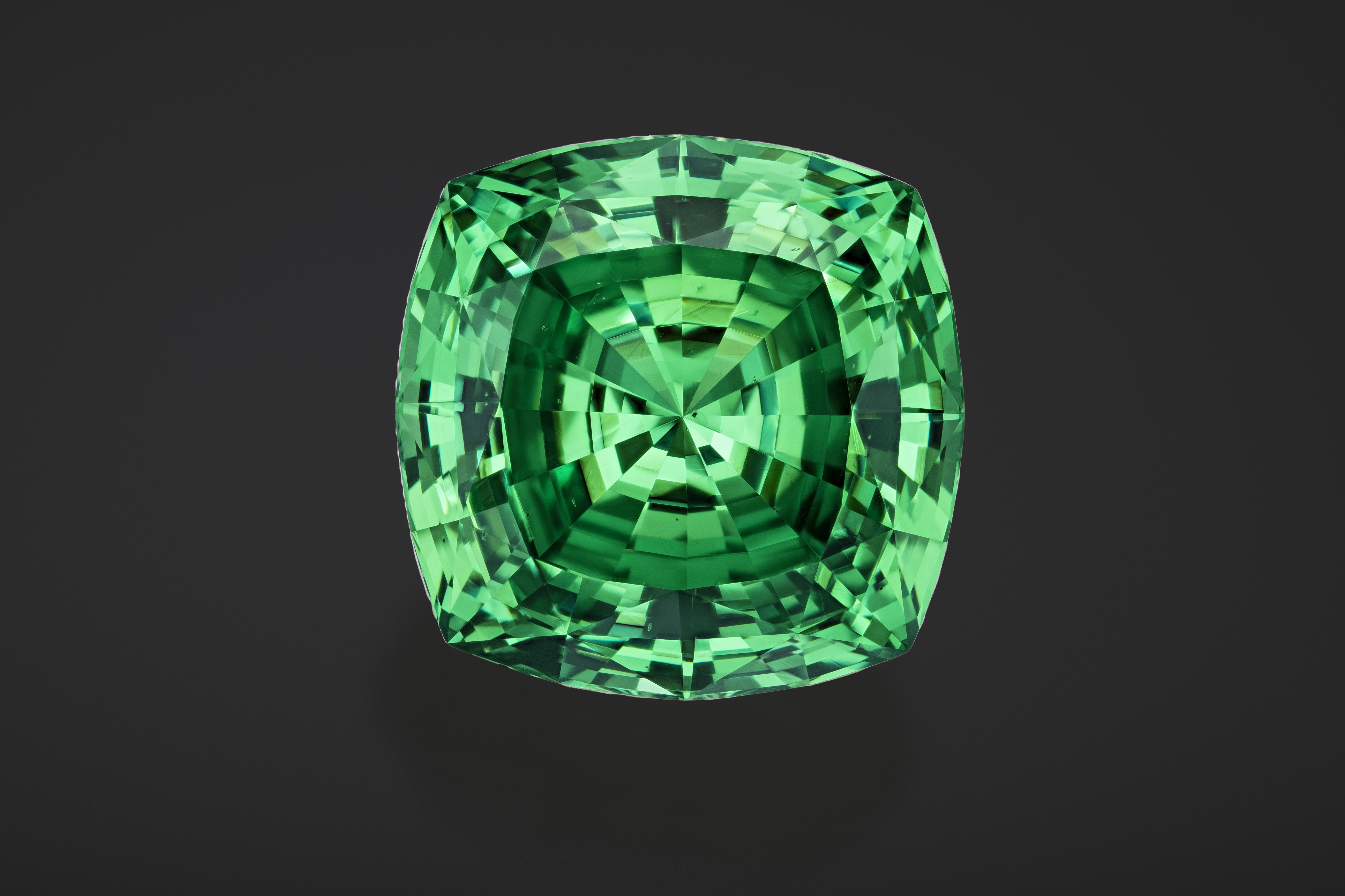 Tsavorite garnet deals