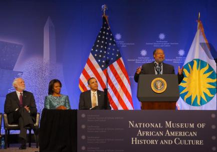 Lonnie Bunch speaks at the museum's ground breaking ceremony