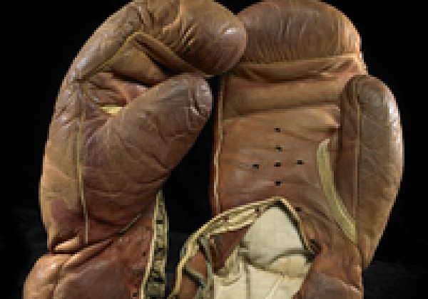Joe Louis gloves from 1936 loss go to Smithsonian